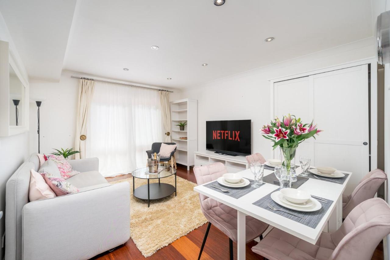 Crossharbour Canary Wharf 2 Bed Duplex Apartment London Bagian luar foto