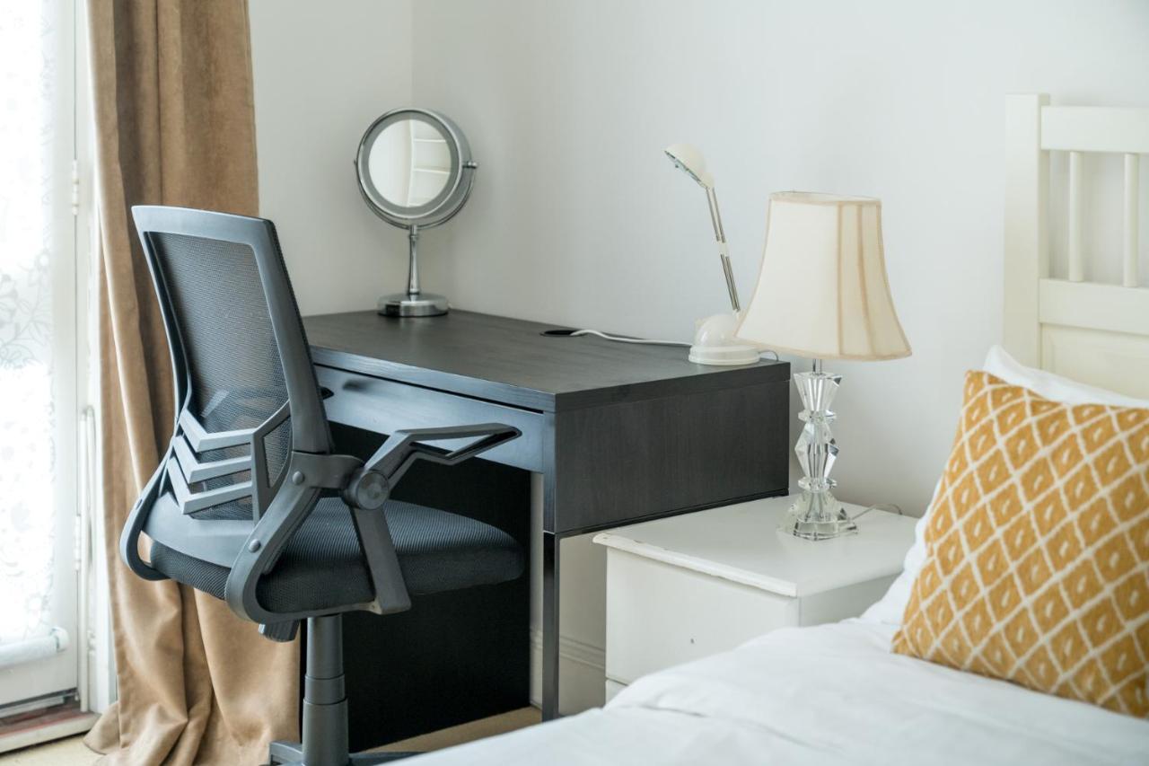 Crossharbour Canary Wharf 2 Bed Duplex Apartment London Bagian luar foto