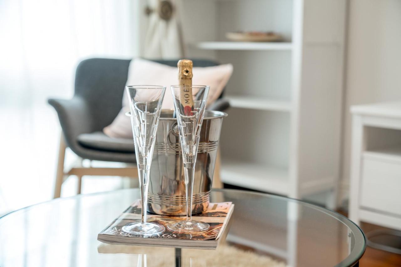 Crossharbour Canary Wharf 2 Bed Duplex Apartment London Bagian luar foto