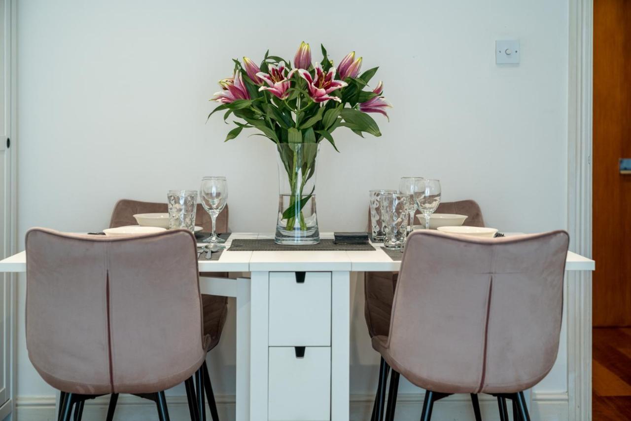 Crossharbour Canary Wharf 2 Bed Duplex Apartment London Bagian luar foto